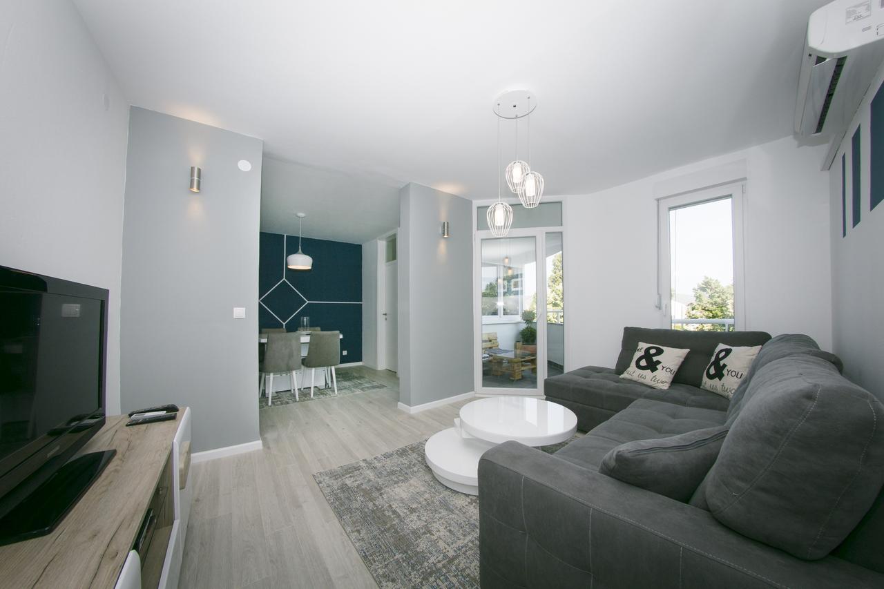 Apartment Ella ชาพลินา ภายนอก รูปภาพ